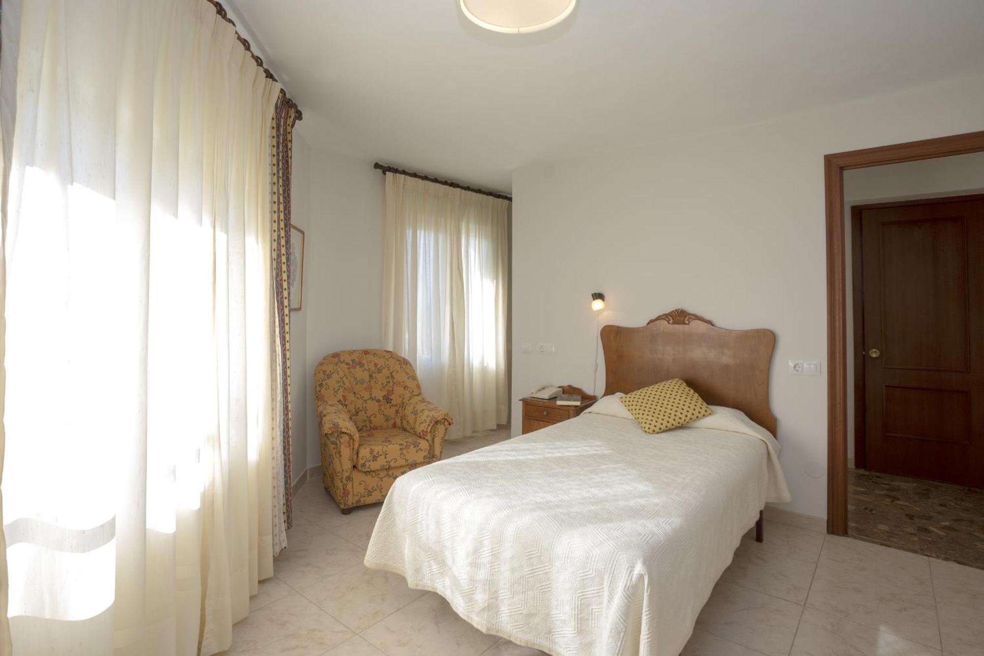 Hotel La Ruta Тапиа де Касариего Екстериор снимка
