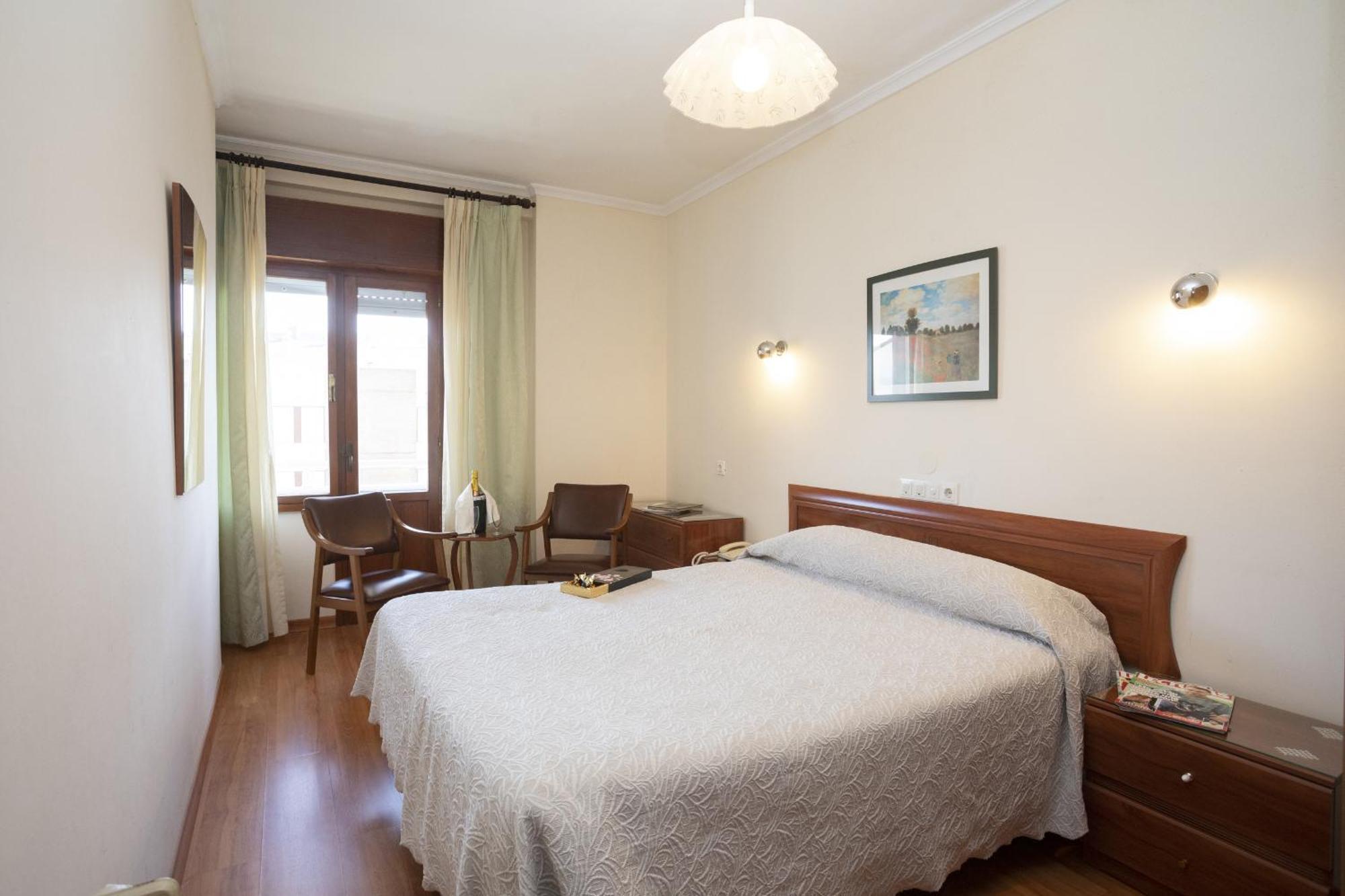 Hotel La Ruta Тапиа де Касариего Екстериор снимка